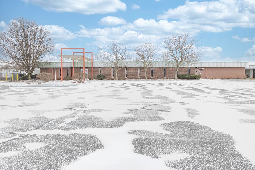 Primary Photo Of 1655 E 12th St, Mishawaka Manufacturing For Lease