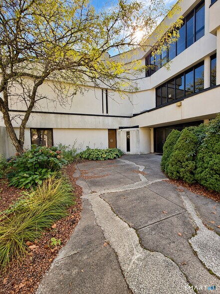 More Photos Of 51 Gabb Rd, Bloomfield Schools For Sale
