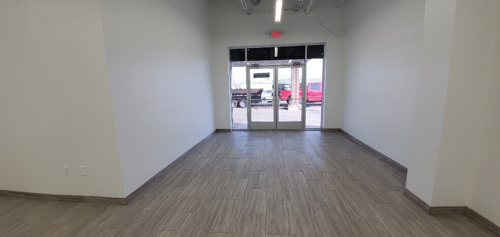 More Photos Of 20930 Meyers Rd, Oak Park Office For Sale