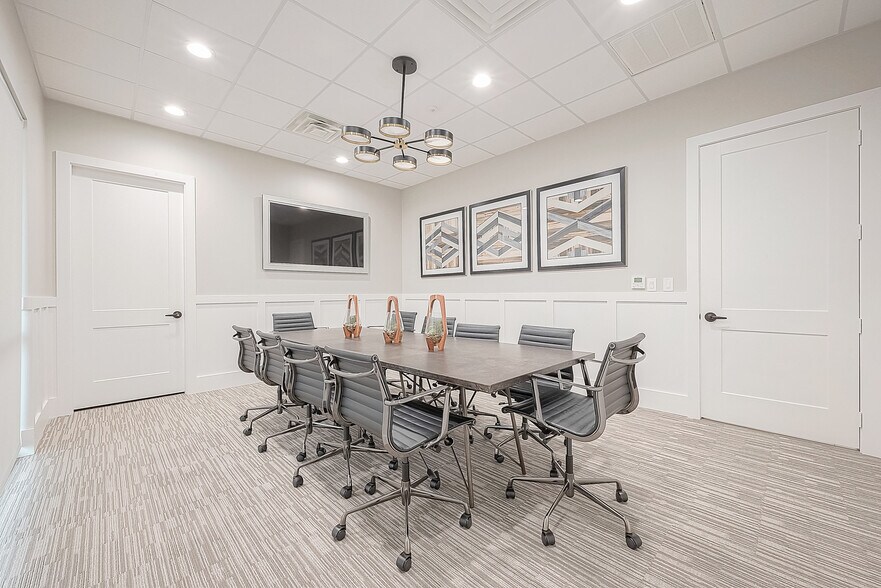 More Photos Of 23537 Kingsland Blvd, Katy Office For Sale