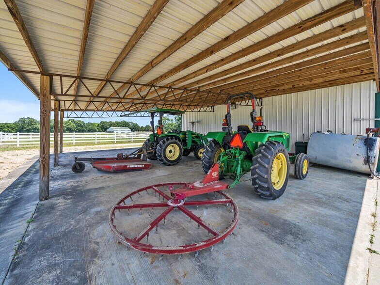 More Photos Of 5676 State Highway 2 W, Defuniak Springs Horse Stables For Sale