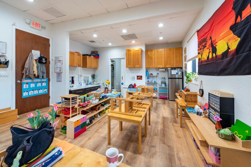 More Photos Of 8201 W Mcnab Rd, Tamarac General Retail For Sale