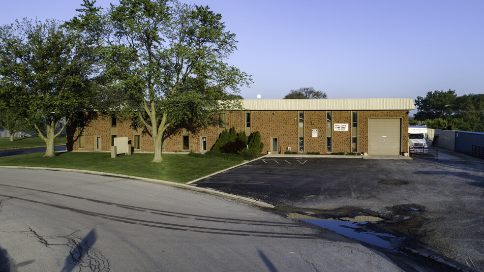 Primary Photo Of 20620 Burl Ct, Joliet Warehouse For Sale