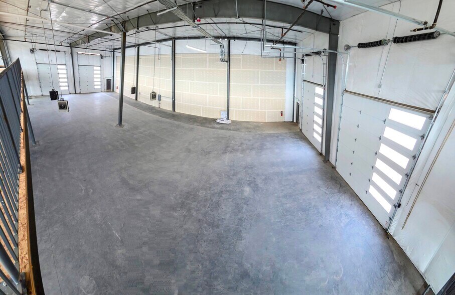 More Photos Of 13833 E Briarwood Ave, Centennial Light Distribution For Sale