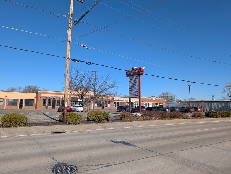 More Photos Of 1000 W Wisconsin Ave, Appleton Unknown For Lease