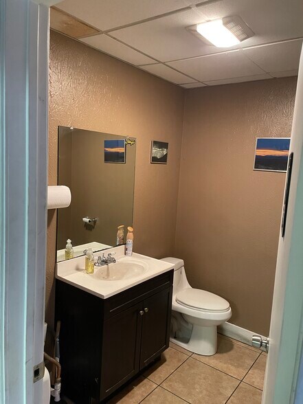 More Photos Of 706 N Park Cir, Cedar Park Service For Lease