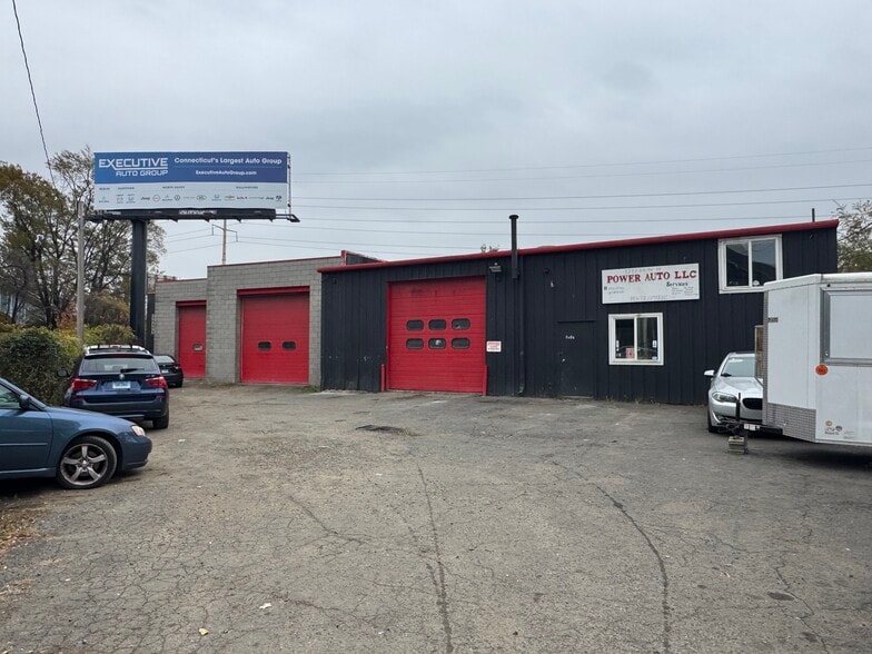 Primary Photo Of 1247 State St, New Haven Auto Repair For Lease