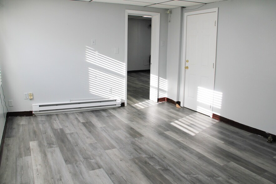 More Photos Of 599 Bloomfield Ave, Bloomfield Multifamily For Lease