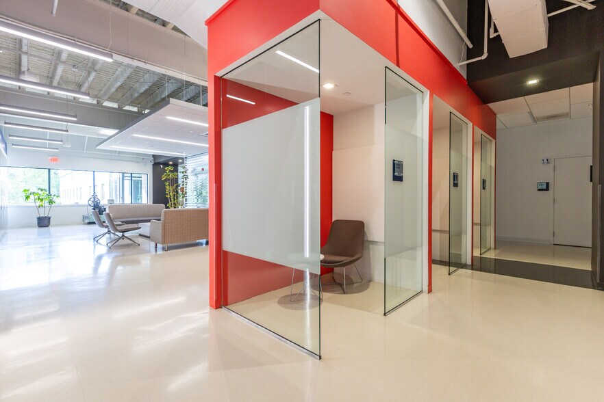 More Photos Of 212 W Newberry Rd, Bloomfield Manufacturing For Sale