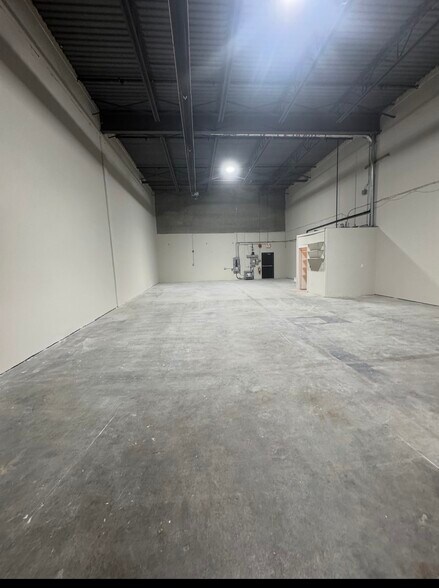 More Photos Of 32885 Mission Way, Mission Warehouse For Sale