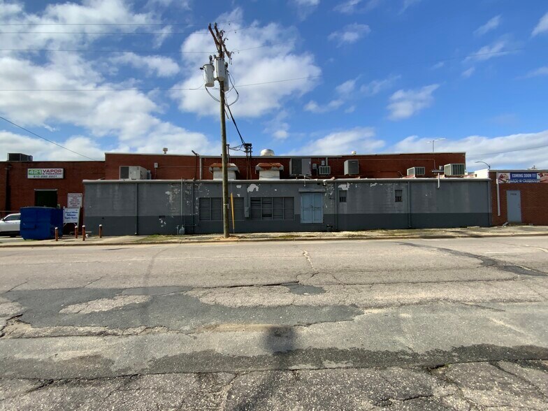More Photos Of 908-1010 W Cumberland St, Dunn General Retail For Lease