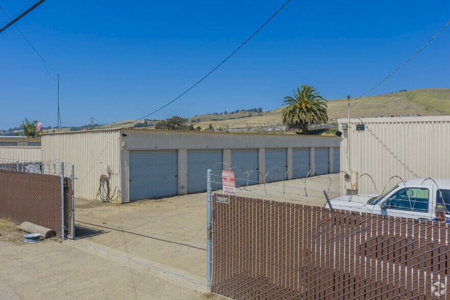 Primary Photo Of 29480 Pacific St, Hayward Self Storage For Sale