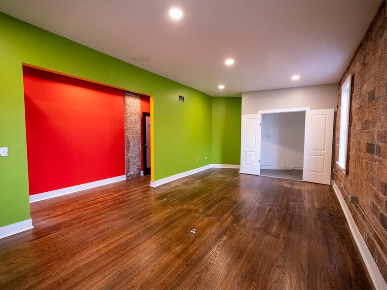 More Photos Of 23900-23908 Woodward Ave, Pleasant Ridge Office For Lease