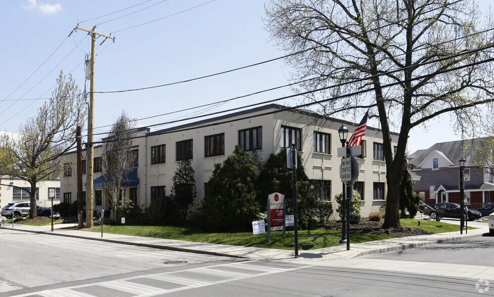 More Photos Of 117 Forrest Ave, Narberth Office For Lease
