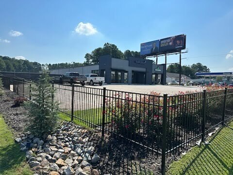 More Photos Of 200 Maxham Rd, Austell Storefront For Lease