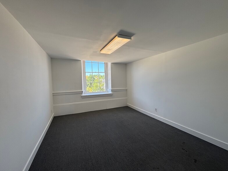 More Photos Of 4200 Ridge Ave, Philadelphia Storefront Retail Office For Sale