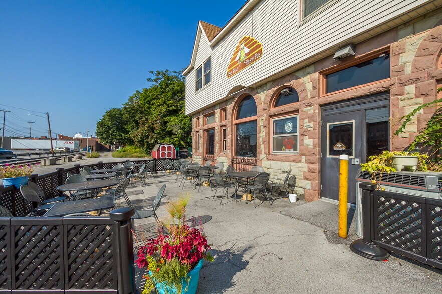 More Photos Of 20 Pleasant St, Canandaigua Office For Sale