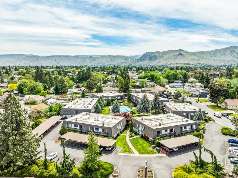 More Photos Of 1311 Westwood Ave, Wenatchee Apartments For Sale