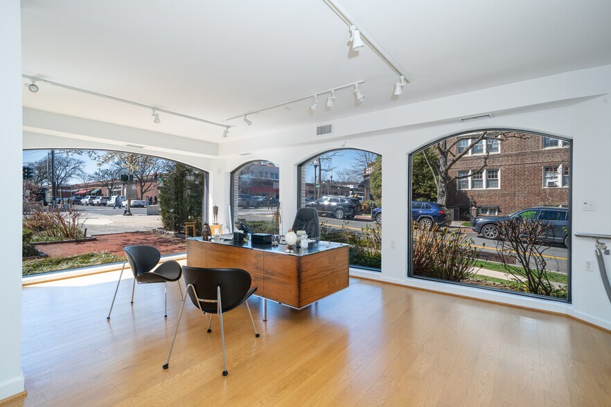 More Photos Of 117 Pondfield Rd, Bronxville Freestanding For Sale