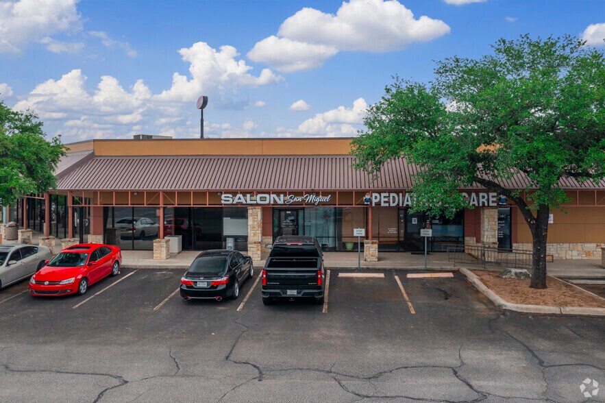 More Photos Of 8407 Bandera Rd, San Antonio Coworking Space