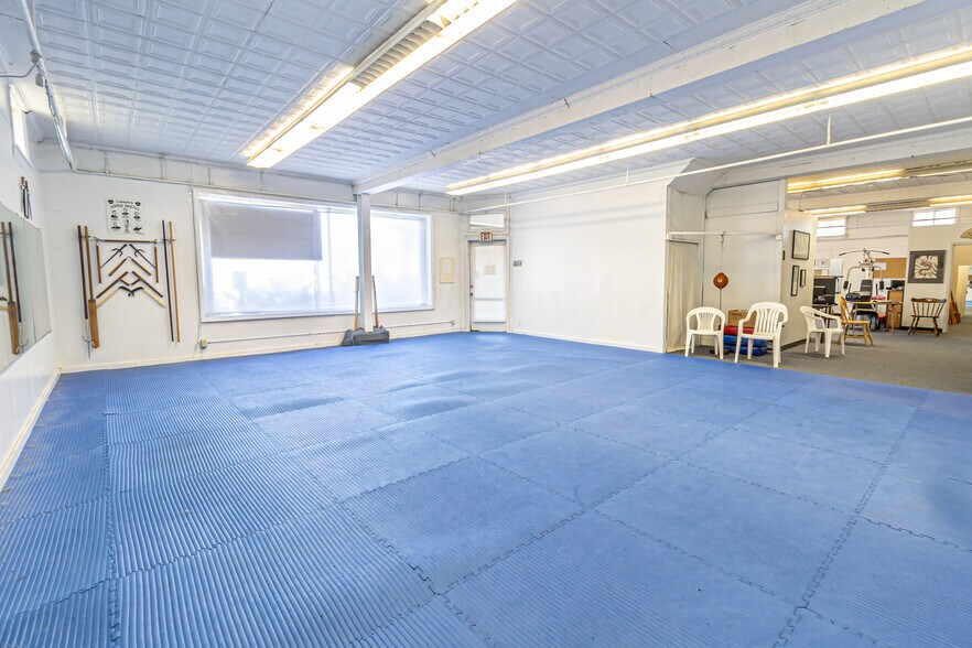 More Photos Of 912 Kings Rd, Schenectady Office For Sale