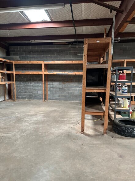 More Photos Of 5929 50th St, Lubbock Industrial For Sale