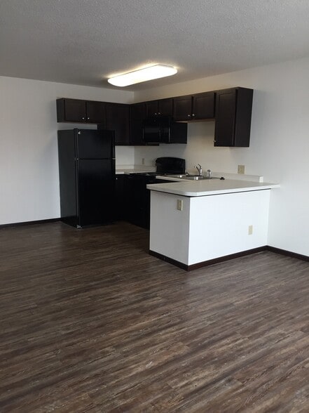 More Photos Of 3502 Interstate Blvd, Fargo Apartments For Sale