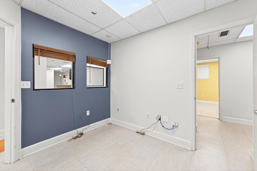 More Photos Of 220 N Westmonte Dr, Altamonte Springs Medical For Lease