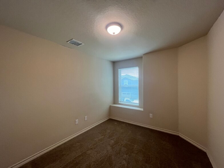 More Photos Of 6306 Luglio Ln, San Antonio Apartments For Sale