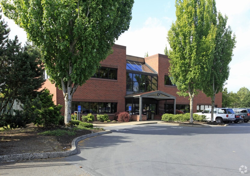 Primary Photo Of 2150 NE Division St, Gresham Medical For Lease