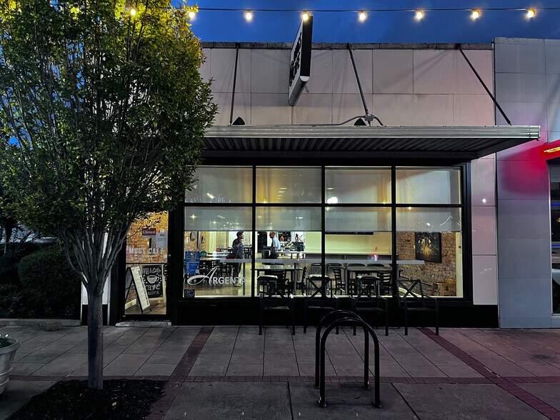 More Photos Of 515 N Main St, North Little Rock Restaurant For Lease