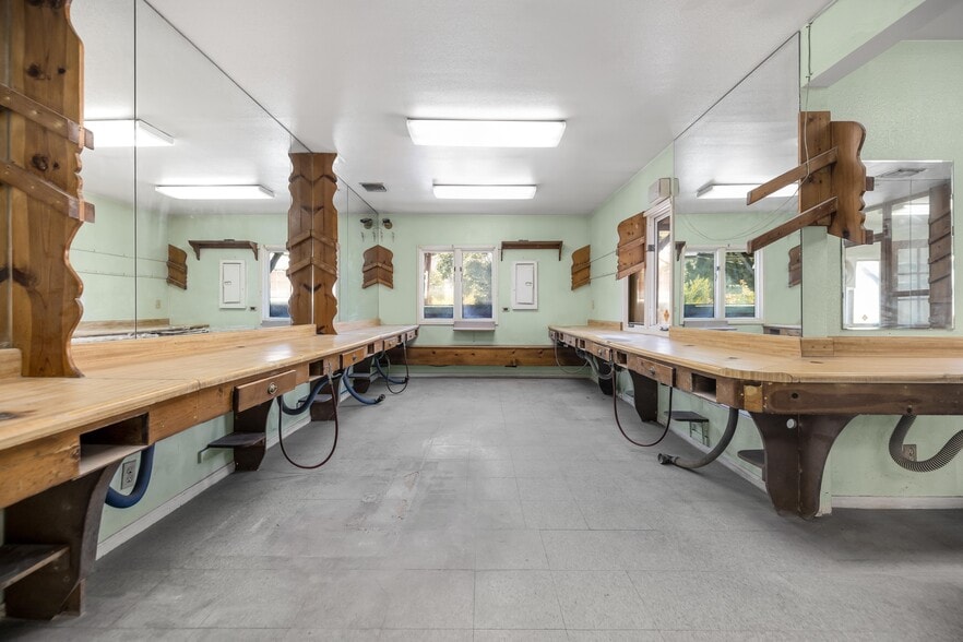 More Photos Of 3325 Barham Blvd, Los Angeles Office For Lease