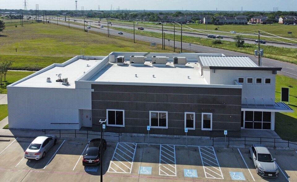 More Photos Of 7236 Medical Center Dr, Texas City Medical For Lease
