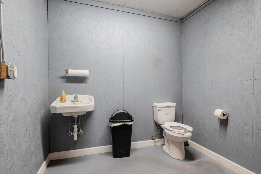 More Photos Of 20055 8 Mile Rd, Stanwood Freestanding For Sale