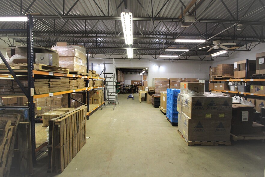 More Photos Of 345 S Airport Rd, Traverse City Warehouse For Lease