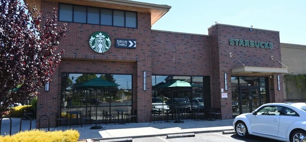 More Photos Of 20 E Franklin St, Hartwell Fast Food For Sale