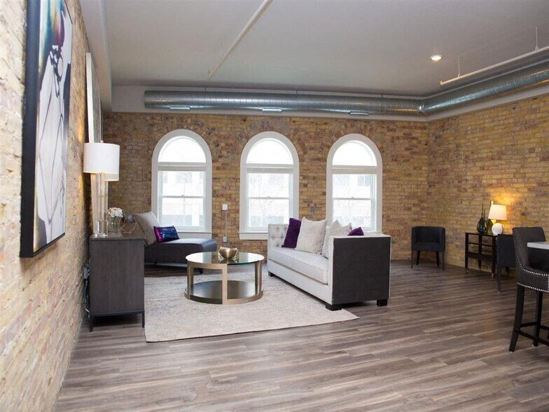 More Photos Of 10 2nd St SE, Minneapolis Apartments For Lease