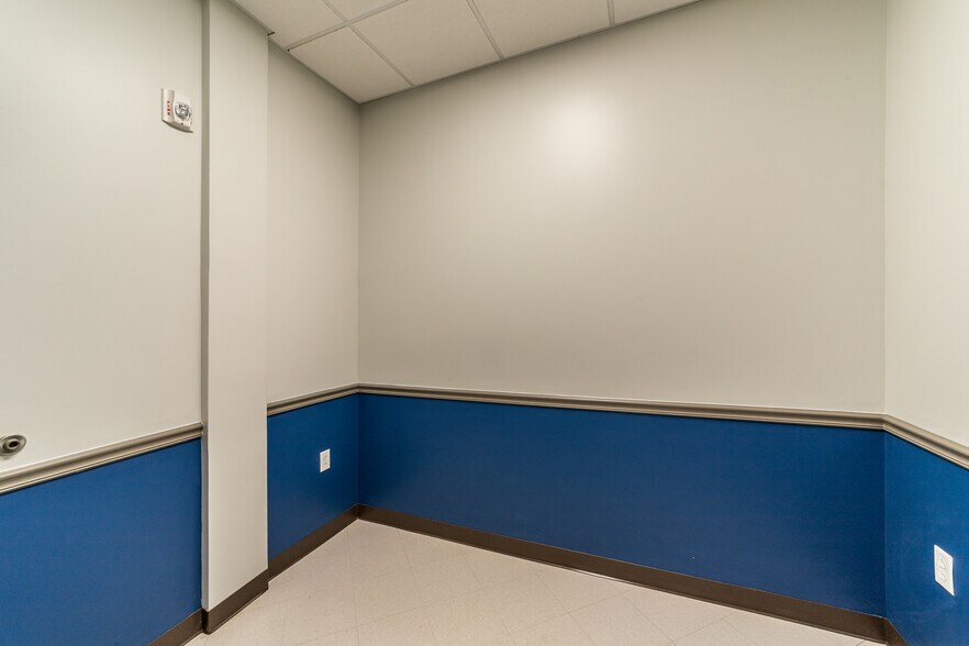 More Photos Of 250 E Basse Rd, San Antonio Medical For Lease