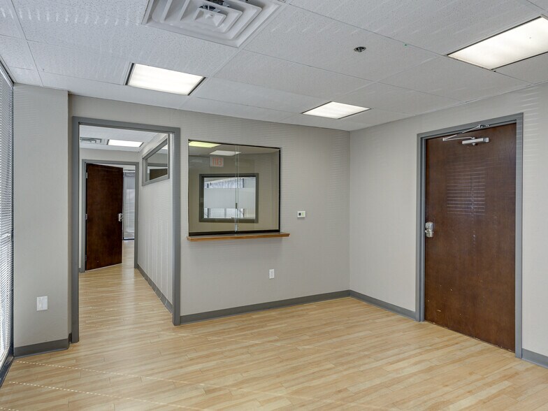 More Photos Of 1125 N Porter Ave, Norman Medical For Sale