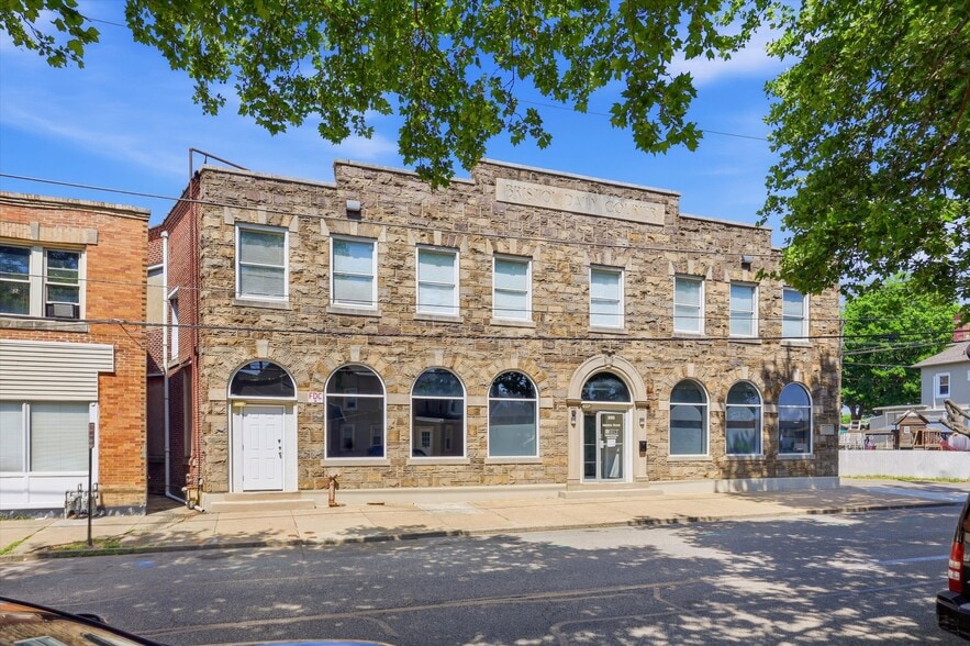 Primary Photo Of 806 Beaver St, Bristol Office For Sale