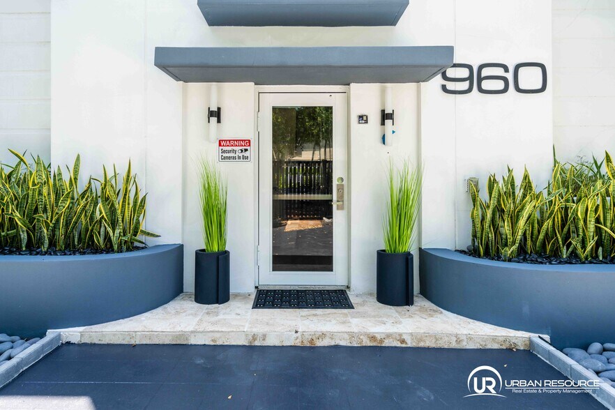 More Photos Of 960 Jefferson Ave, Miami Beach Apartments For Sale