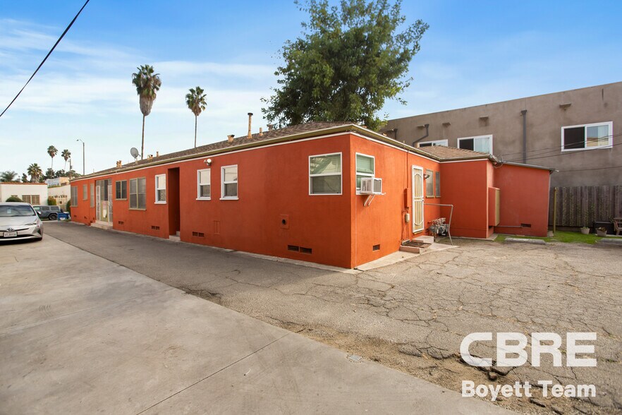 More Photos Of 833 N Poinsettia Pl, Los Angeles Apartments For Sale