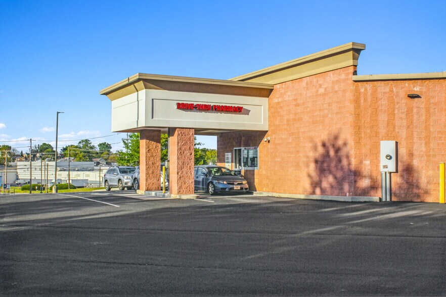 More Photos Of 3100 Shillington Rd, Sinking Spring Drugstore For Sale