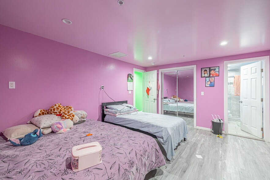 More Photos Of 15723 Kadota St, Sylmar Land For Sale