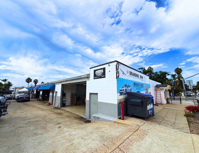 More Photos Of 7464 Draper Ave, La Jolla Service For Sale