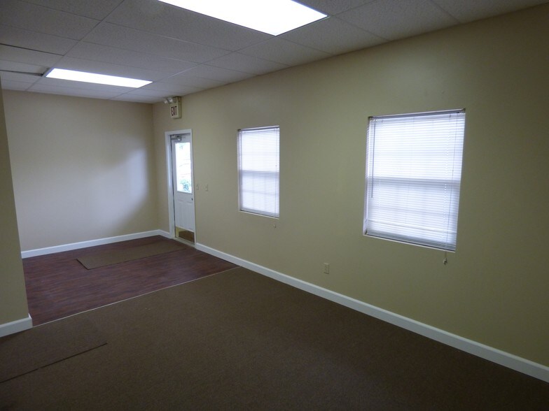 More Photos Of 1236 Jungermann Rd, Saint Peters Office For Lease