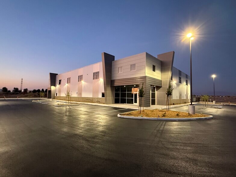 Primary Photo Of 3650 Gulfstream Lane, Bakersfield Warehouse For Lease