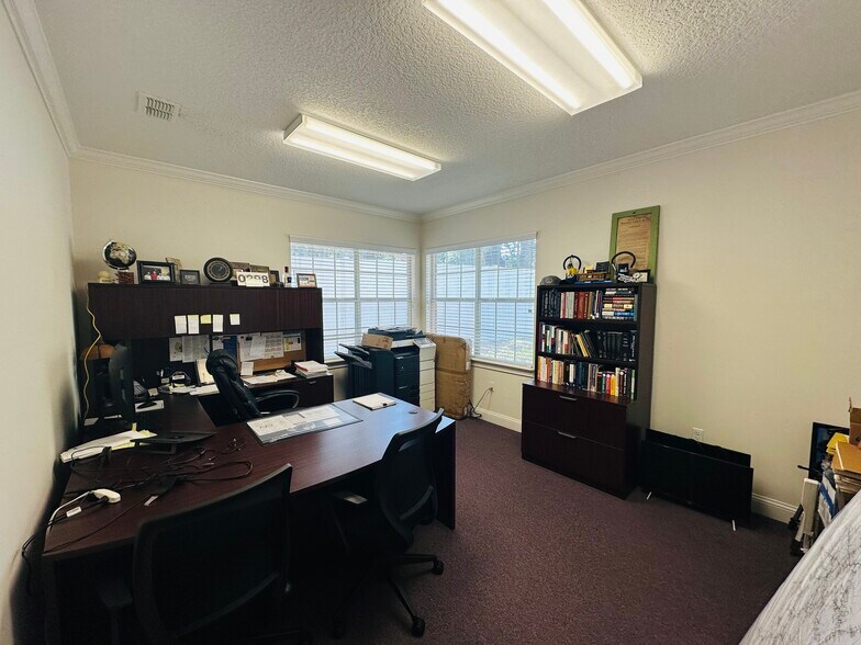More Photos Of 12443 San Jose Blvd, Jacksonville Office For Lease