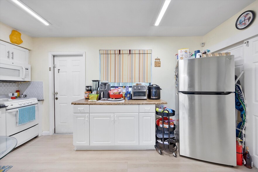 More Photos Of 14260 SW 88th Ave, Palmetto Bay Apartments For Sale