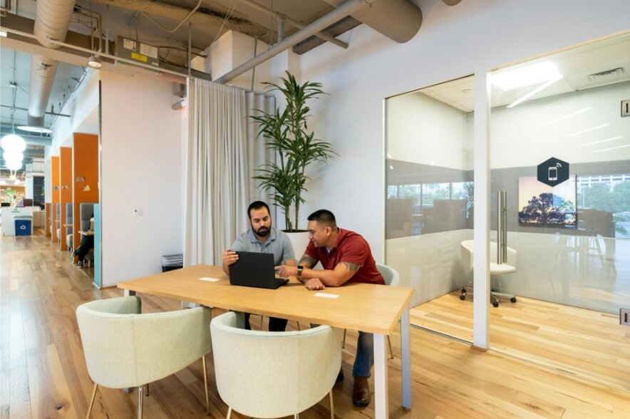 More Photos Of 145 S Fairfax Ave, Los Angeles Coworking Space